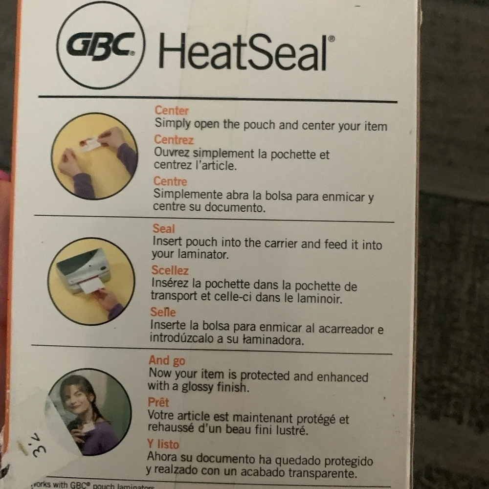 GBC HeatSeal Laminating Pouches, 100 pouches  2 9/16” x 3 3/4” New in box